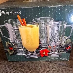 INDIANA GLASS HOLIDAY MUG SET GLASS CHRISTMAS CUPS SET OF FOUR - 8 OZ. VINTAGE